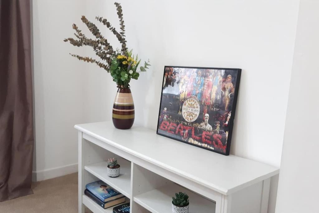 Free Parking Spacious Home คาร์ดิฟฟ์ ภายนอก รูปภาพ